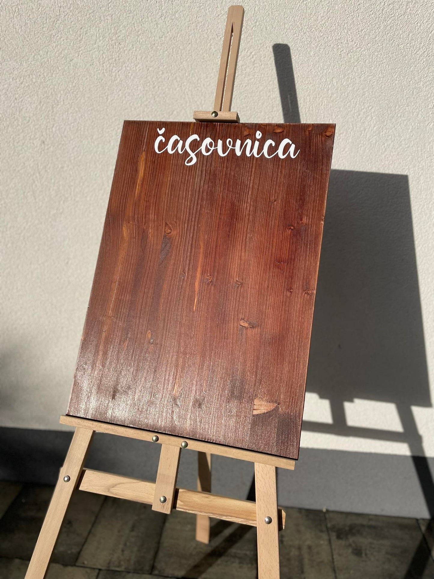 TABLA LES ČASOVNICA