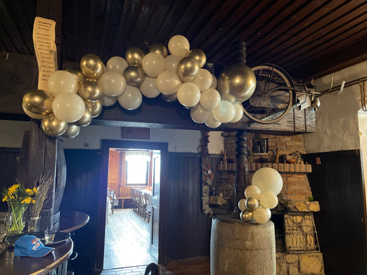 GIRLANDA IZ BALONOV